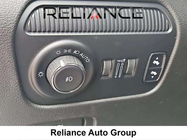 Used 2023 Silver Jeep Series III image 21