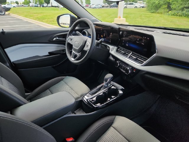 2026 Chevrolet Trax LT - Photo 19
