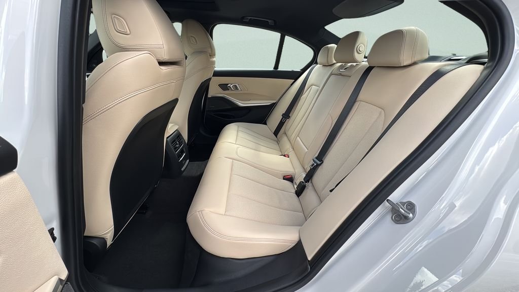 New 2026 Alpine White BMW 330i image 17