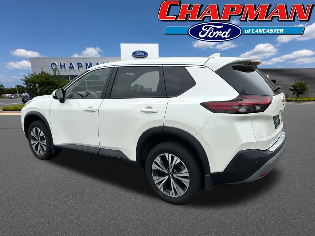 Used 2023 White Nissan SV image 3