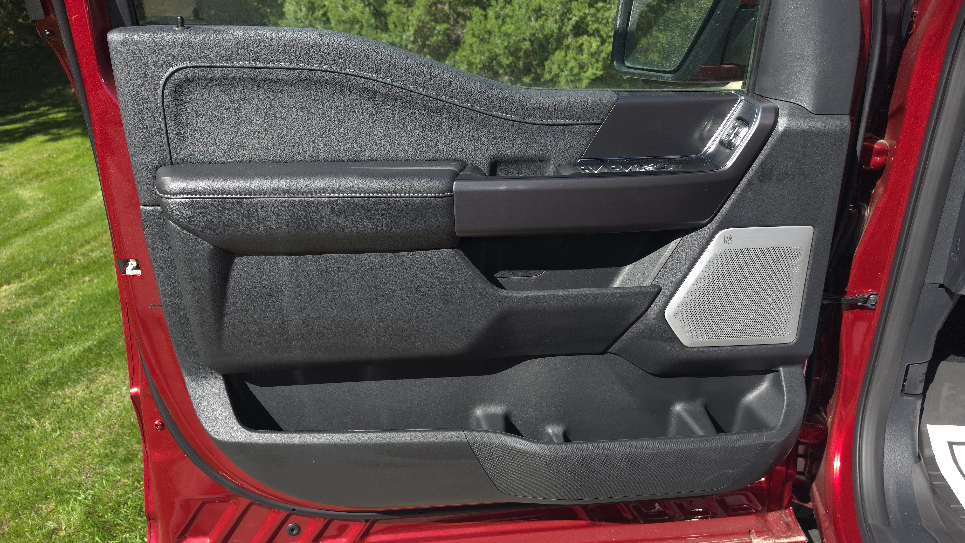 New 2026 Ruby Red Metallic Tinted Clearcoat Ford LARIAT image 12
