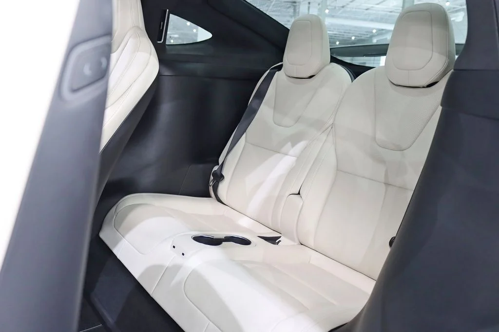 Used 2022  Tesla Plaid image 32