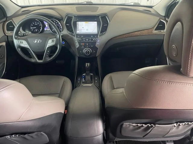 Used 2018 White Hyundai 2.4 Base image 16