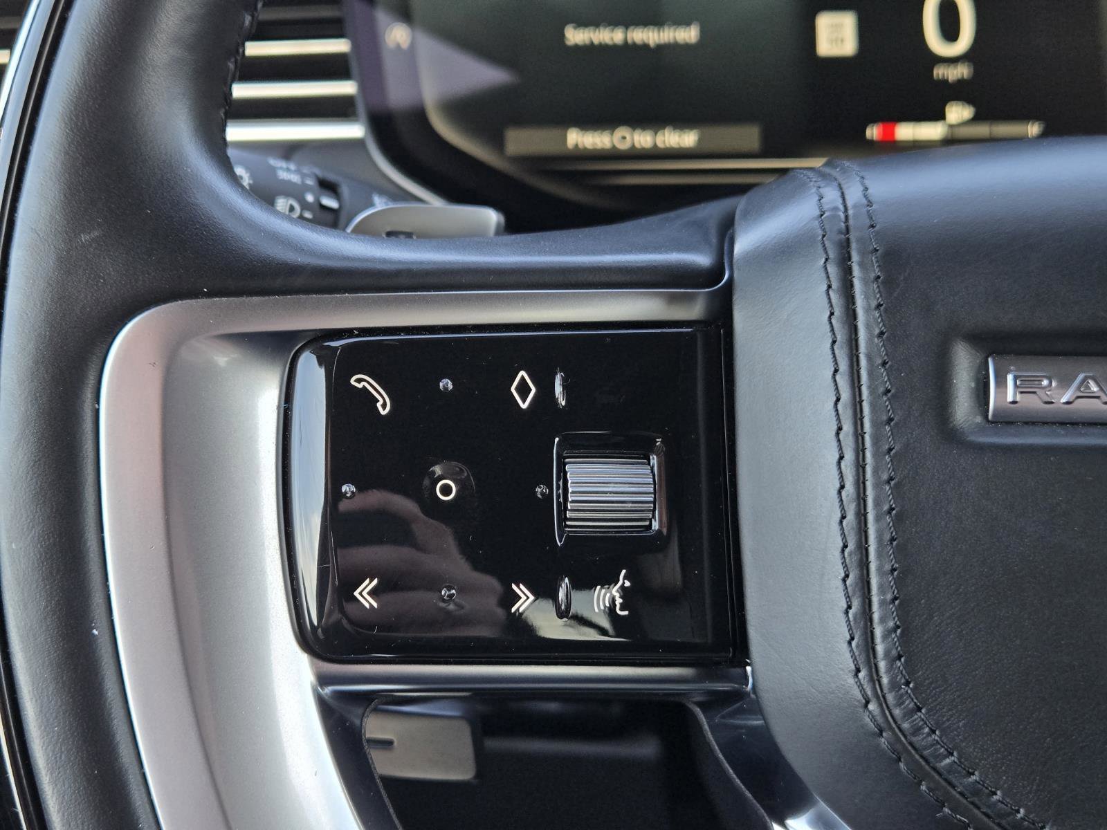 Used 2023 Black Land Rover SE image 11