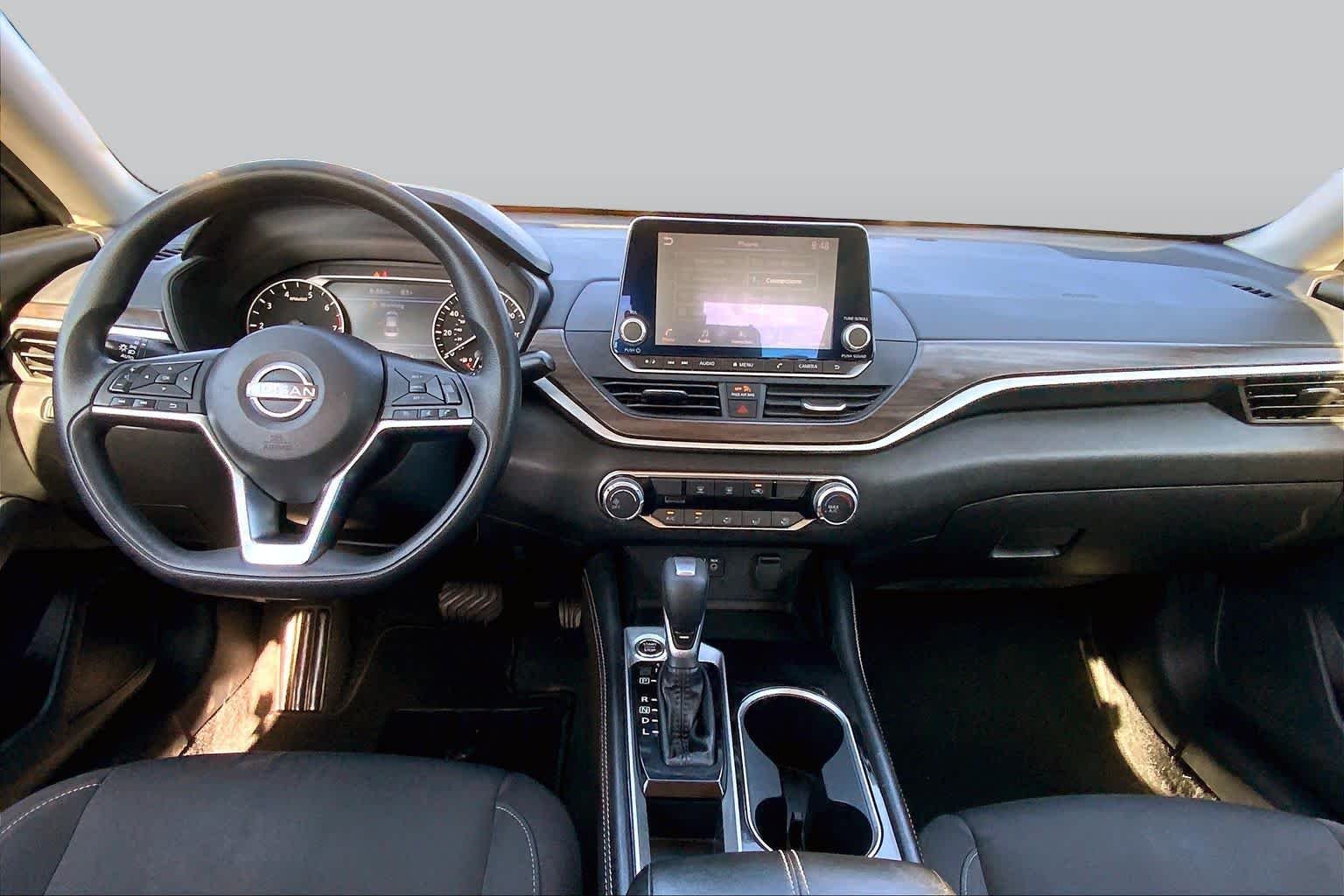 Used 2023 Garnet Pearl Metallic Nissan 2.5 SV image 16
