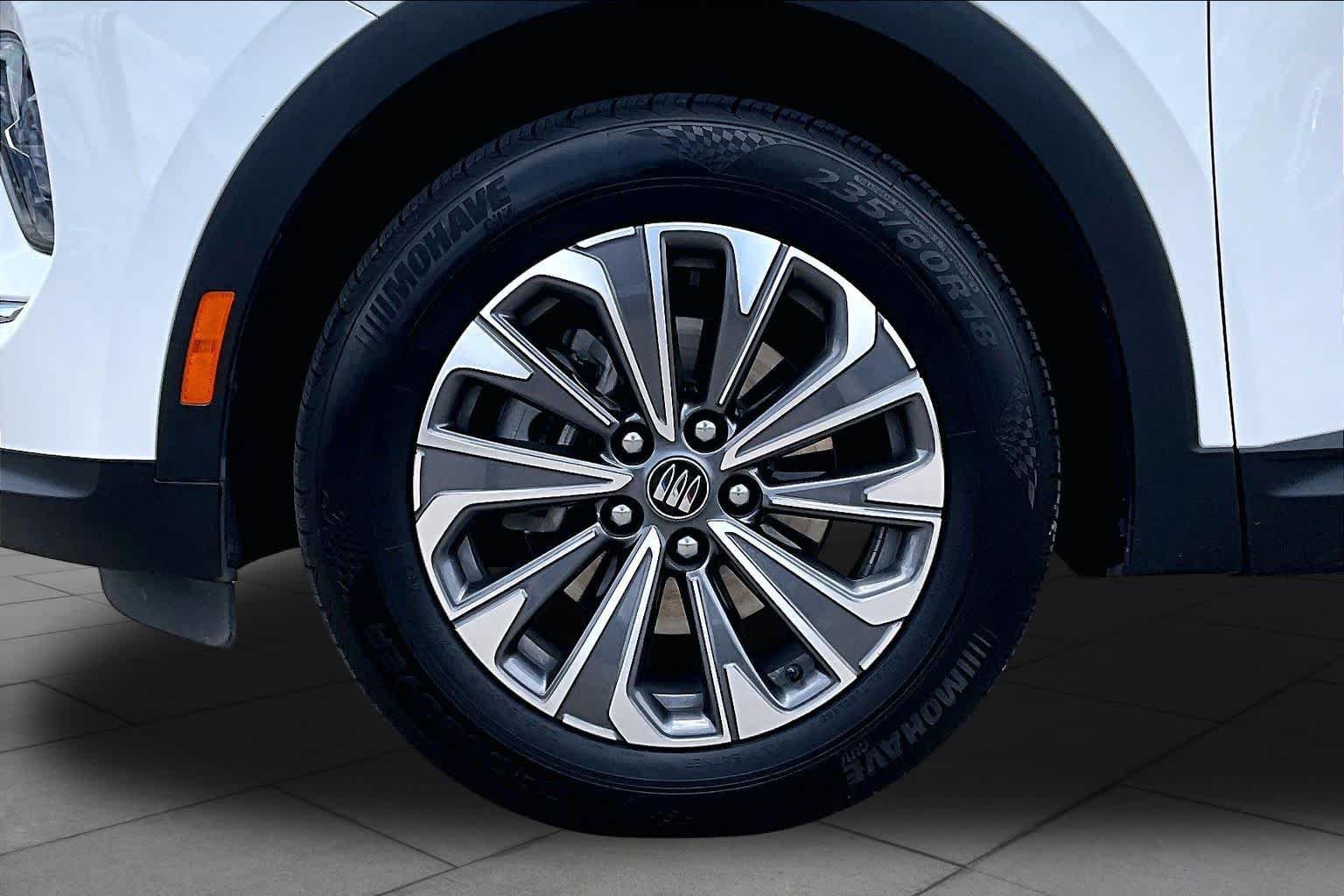 Used 2024 Summit White Buick Preferred image 11