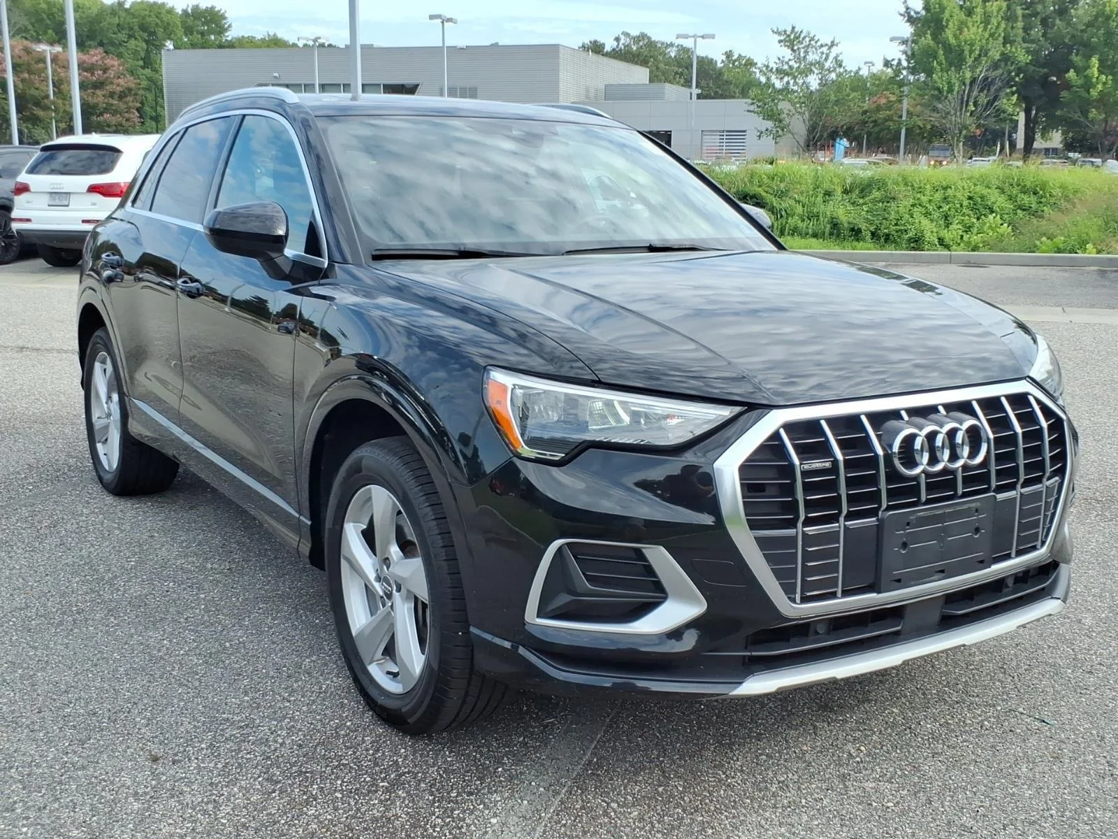 Used 2020 Mythos Black Metallic AUDI  image 5