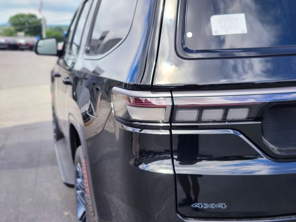 New 2026 High Gloss Black Exterior Paint Jeep 85th Anniversary Edition image 9