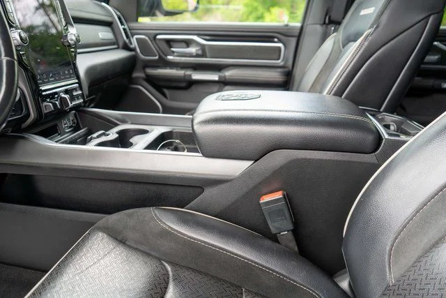 Used 2022 Black Ram Laramie image 22