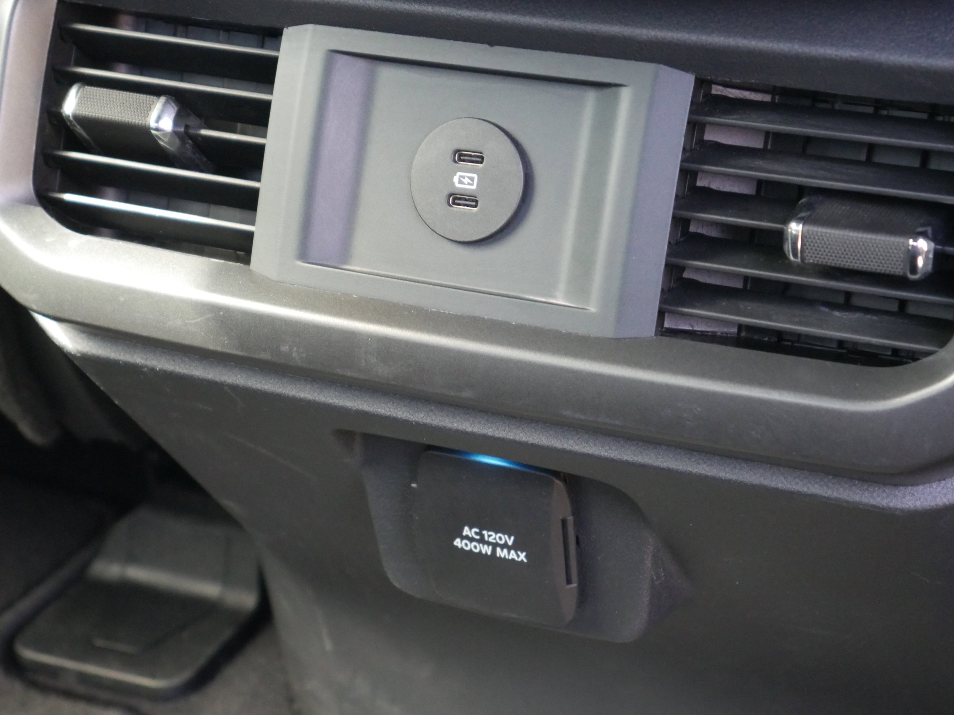 2025 Ford F-150 Lariat - Photo 35