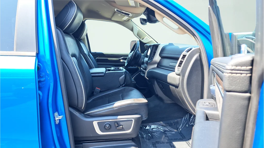 Used 2021 Blue Ram Laramie image 16