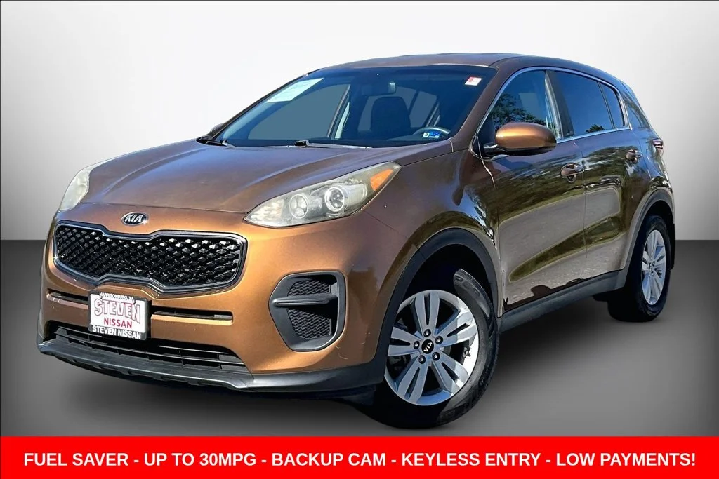 Used 2017 Brown Kia LX image 3
