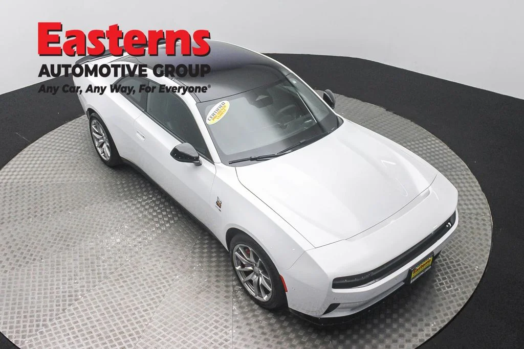 Used 2024 White Dodge R/T Scat Pack image 3