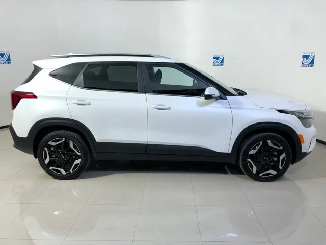 New 2026 Snow White Pearl Kia S image 12