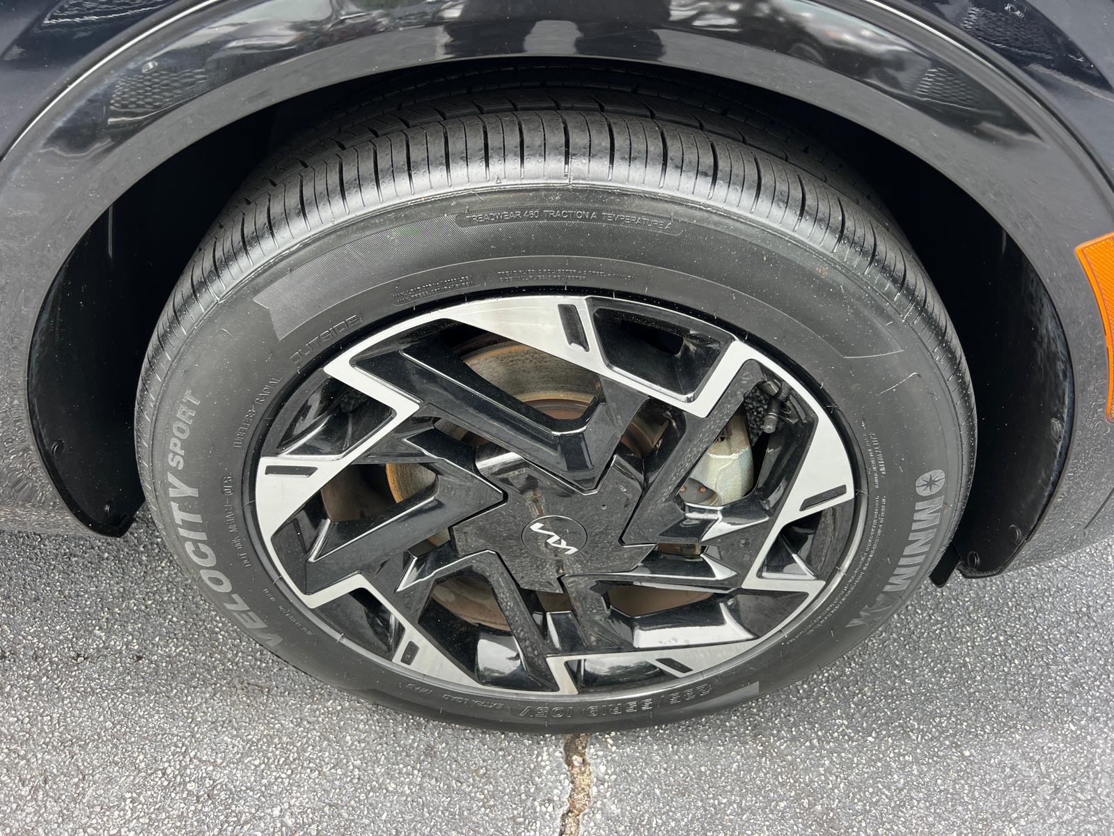 Used 2025 Ebony Black Kia SX-Prestige image 13