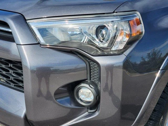 Used 2022 Gray Toyota SR5 4x2 image 9