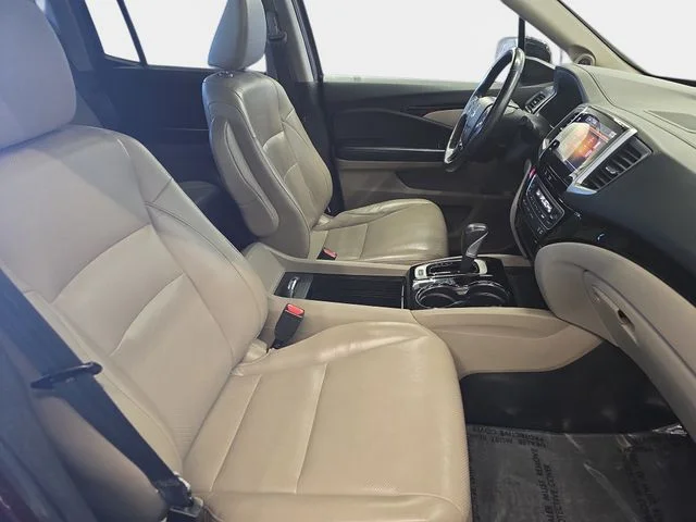 Used 2018 Red Honda RTL-E image 12