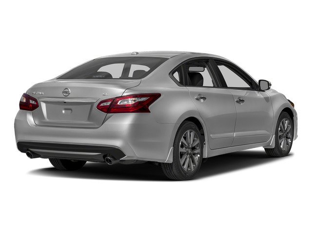 Used 2017 Brilliant Silver Nissan 2.5 SL image 2