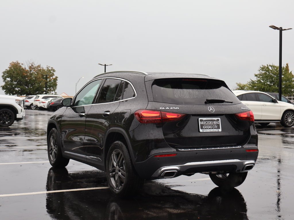 New 2026 Night Black Mercedes-Benz GLA 250 image 5