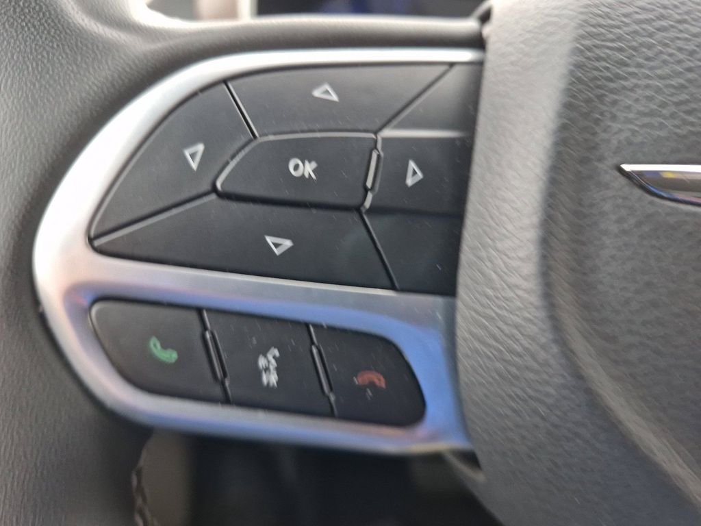 Used 2023 Bright White Clearcoat Chrysler LX image 27