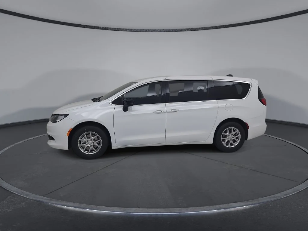 New 2027 Bright White Clear-Coat Paint Chrysler LX image 8