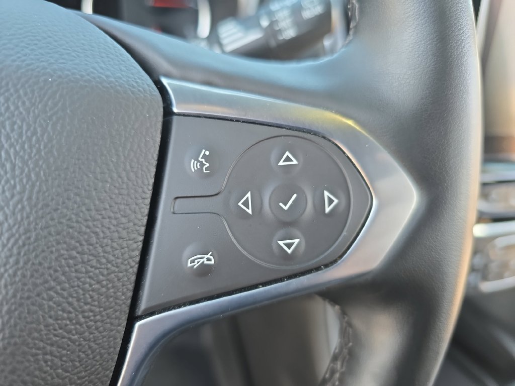 Used 2023 Beige Chevrolet Premier image 21