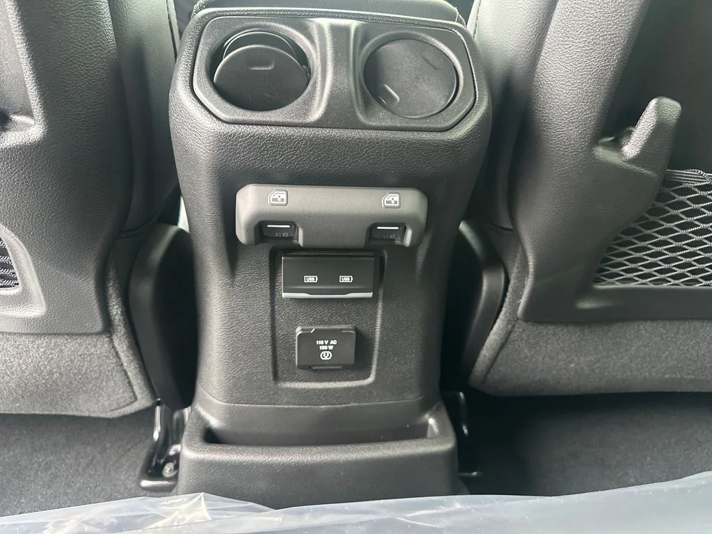 New 2026 Reign Exterior Paint Jeep Sahara image 24