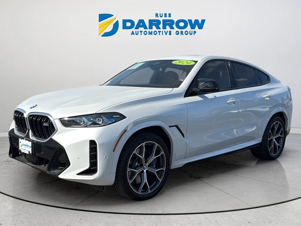 Used 2024 White BMW M60i image 1