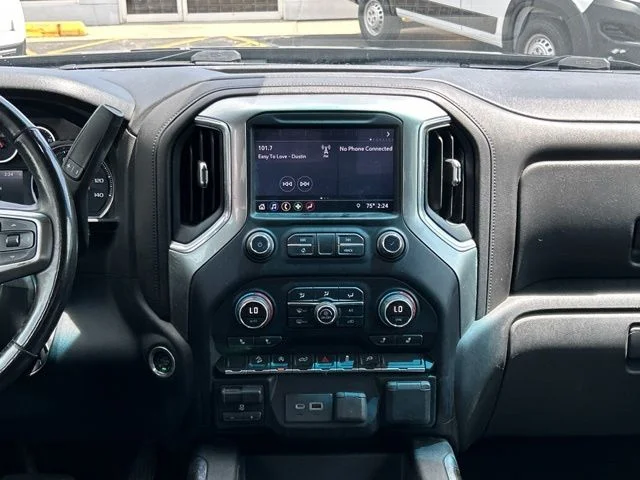 Used 2019  Chevrolet LT Trail Boss image 21