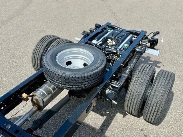 2025 Ford F-350 Super Duty Chassis Cab XL - Photo 7