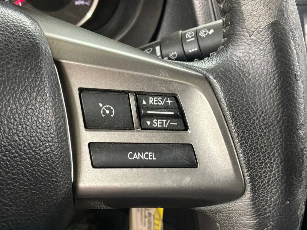 Used 2015 Ice Silver Metallic Subaru 2.5i Limited image 10