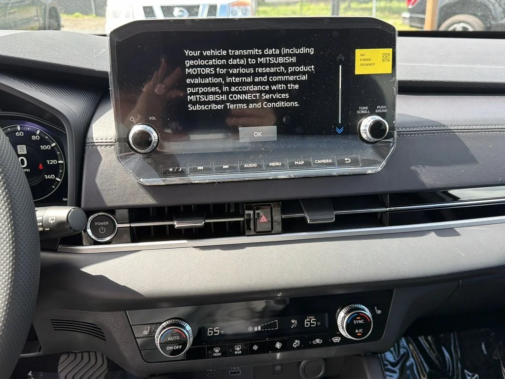 New 2025 Graphite Gray Mitsubishi SE image 17