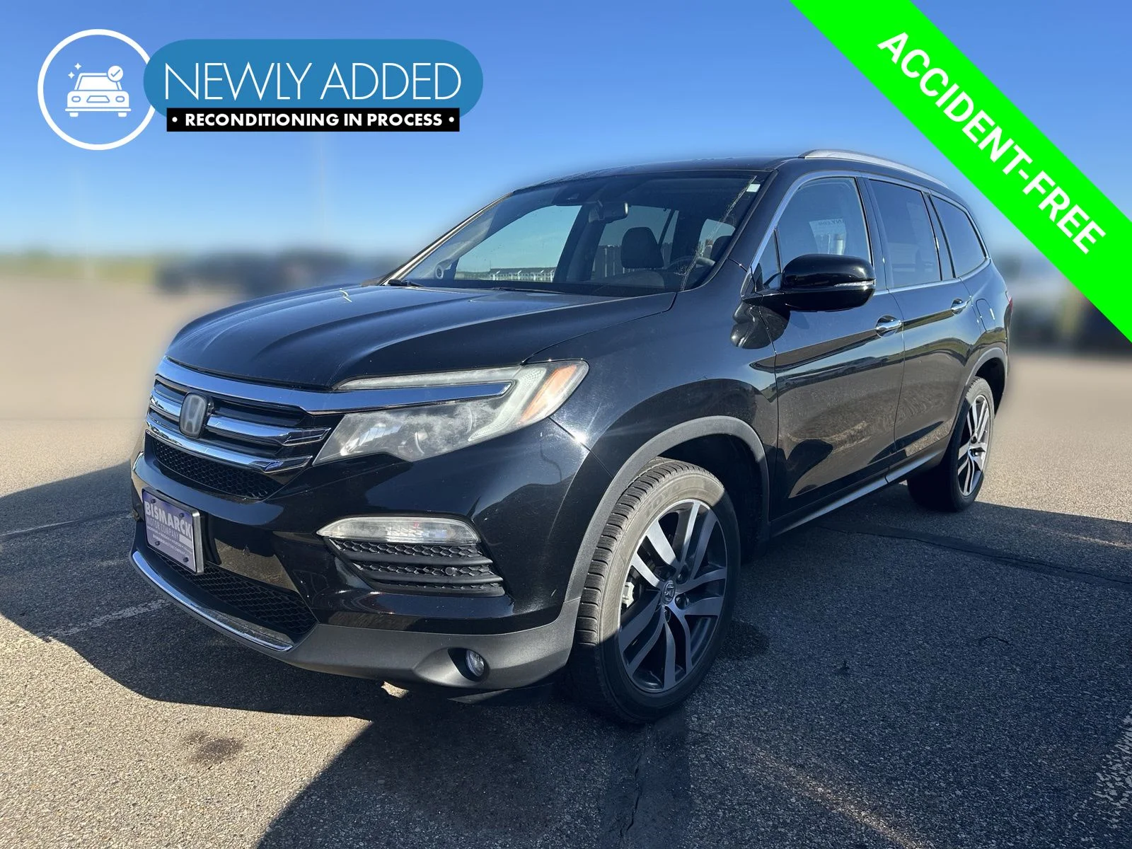 Used 2016 Black Honda Touring image 1