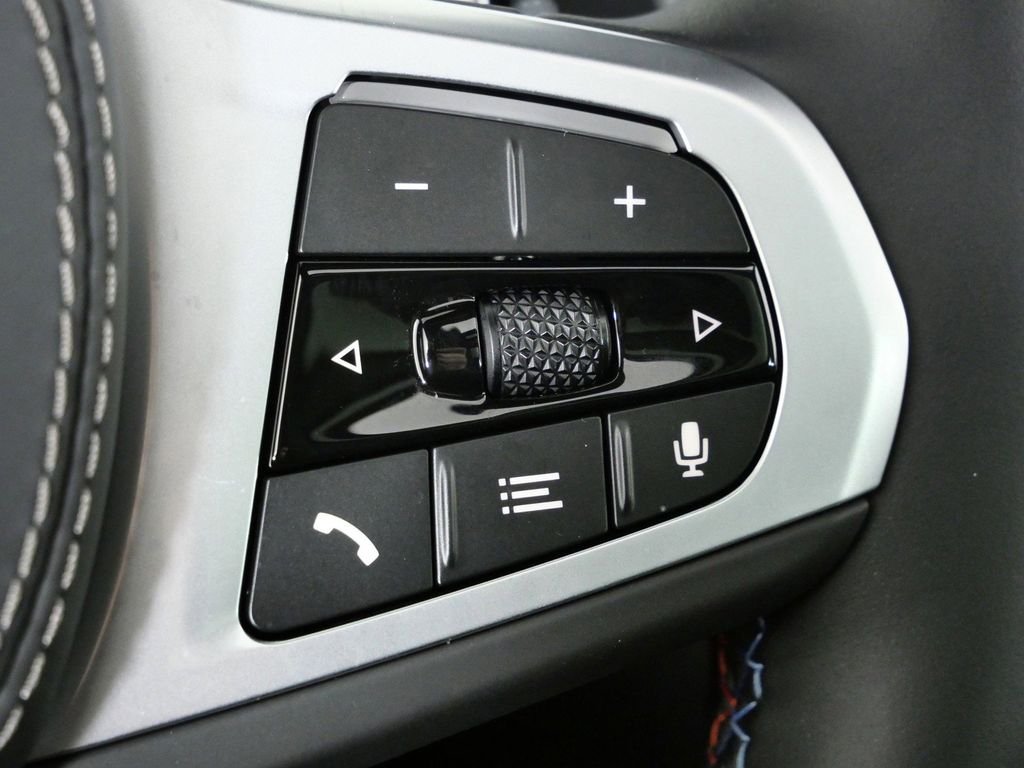 2026 BMW X5 M60i - Photo 42
