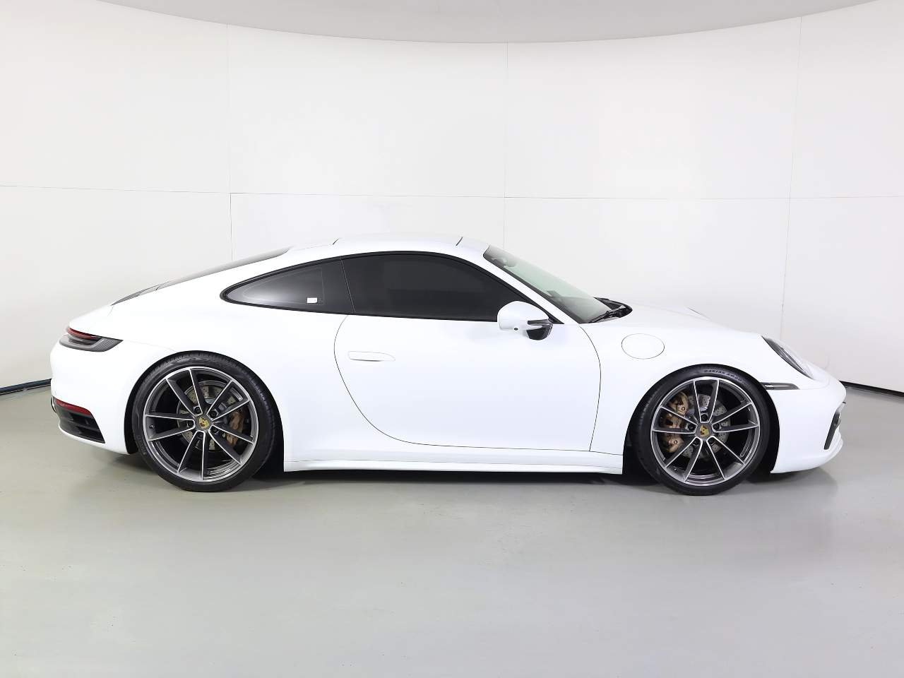 Used 2022 White Porsche Carrera image 8