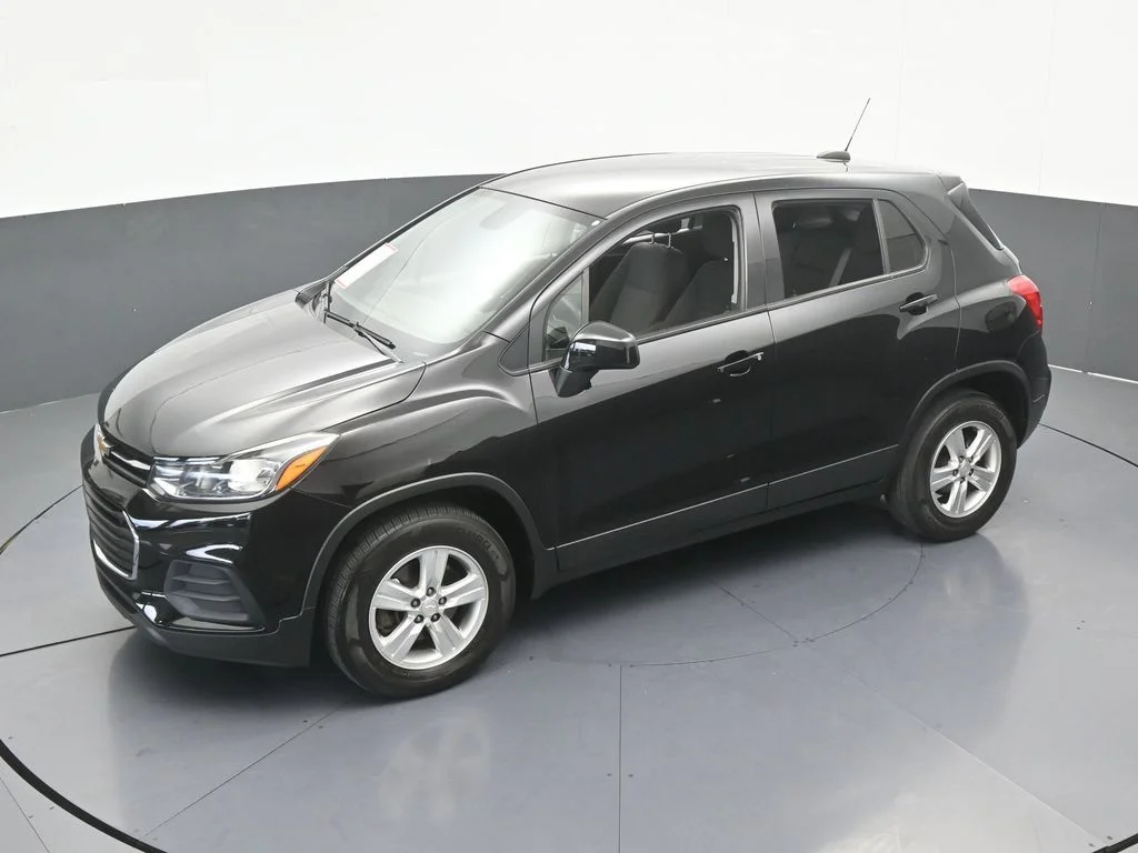 Used 2022 Mosaic Black Metallic Chevrolet LS image 39