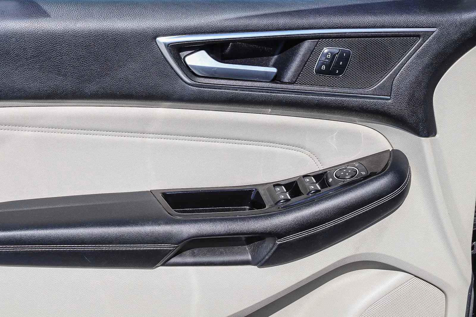 Used 2016 Magnetic Metallic Ford Titanium image 20