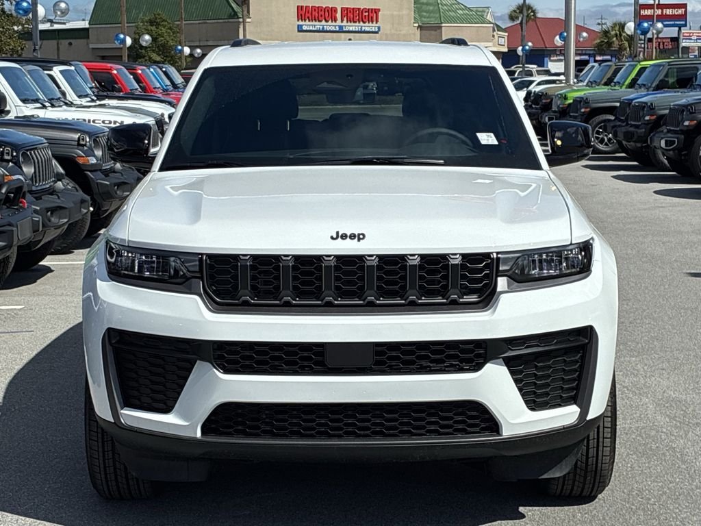 New 2026 Bright White Clear-Coat Exterior Paint Jeep Altitude image 10