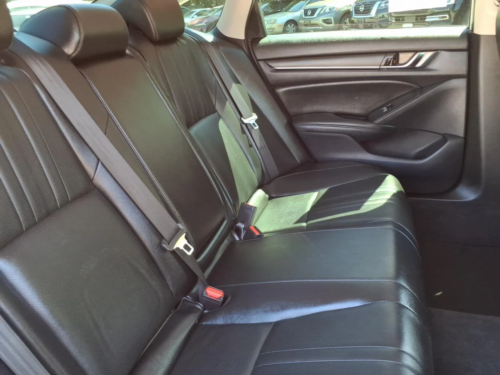 Used 2022 Platinum White Pearl Honda Sport SE image 19