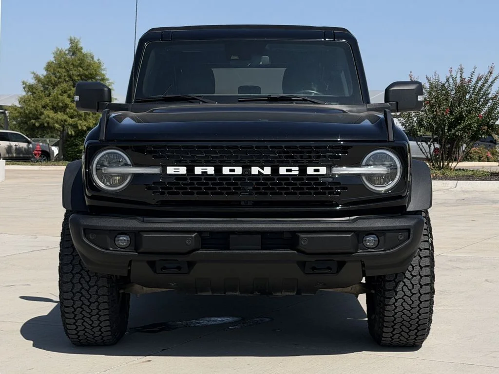Used 2022 Black Ford Wildtrak image 6