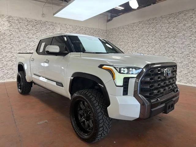 2022 Toyota Tundra Hybrid Platinum