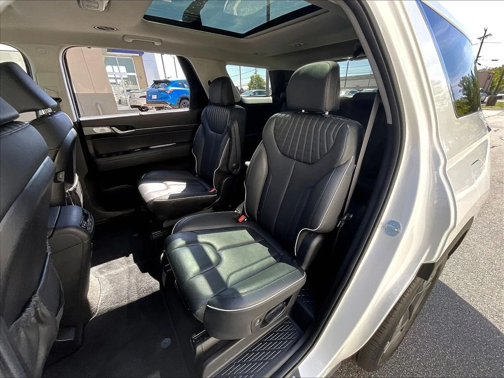 Used 2023 White Hyundai Limited image 23