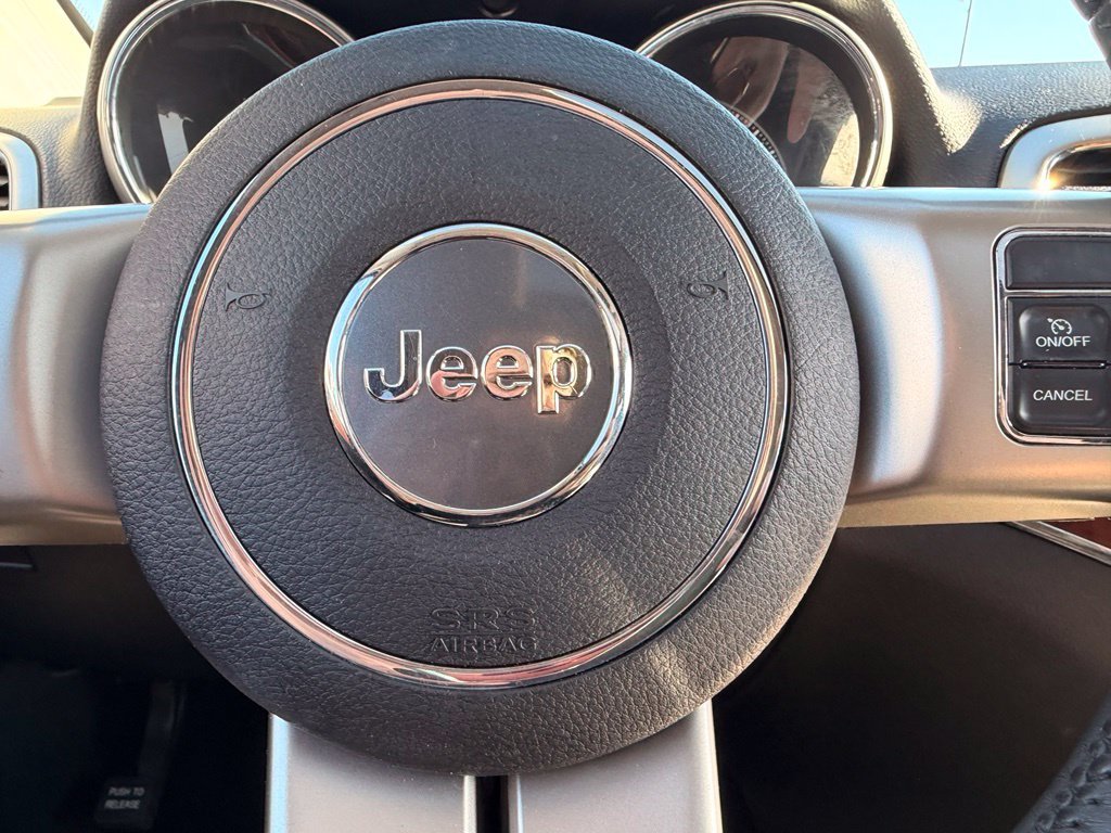 Used 2013 Black Jeep Limited image 38