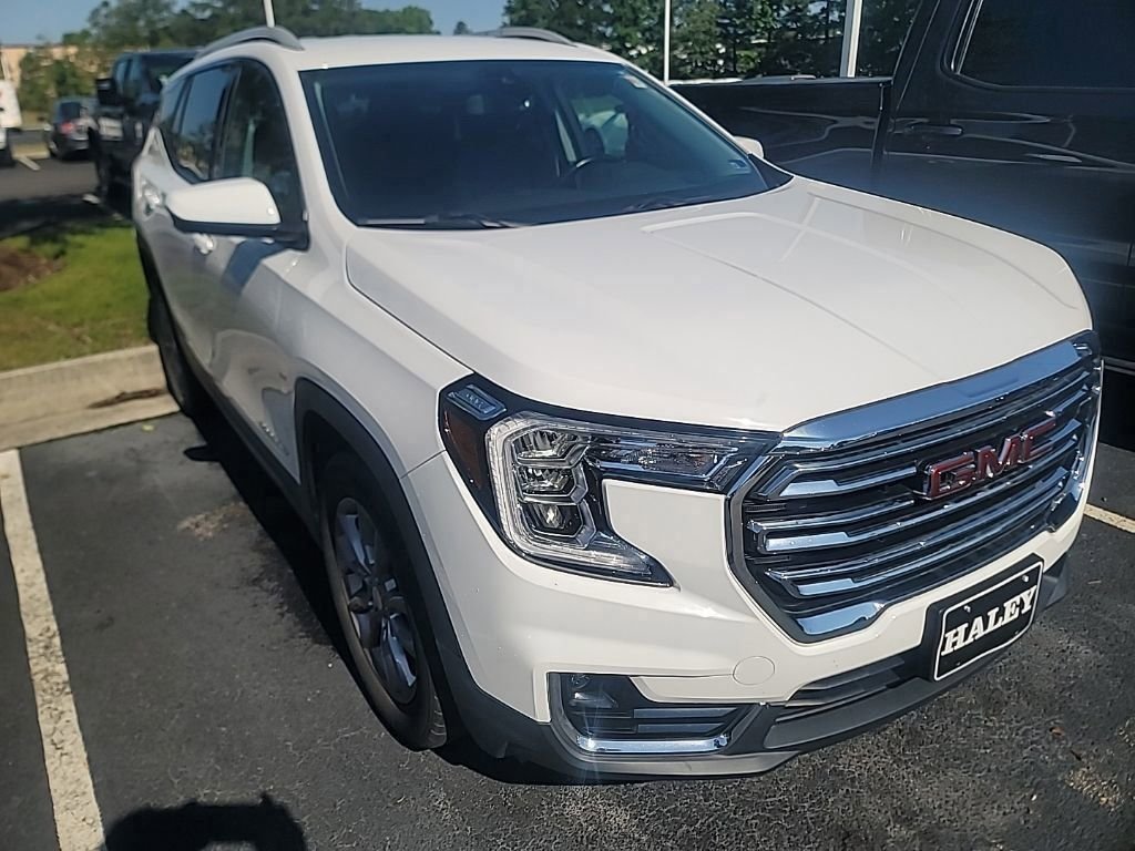 Used 2023 White GMC SLT image 2