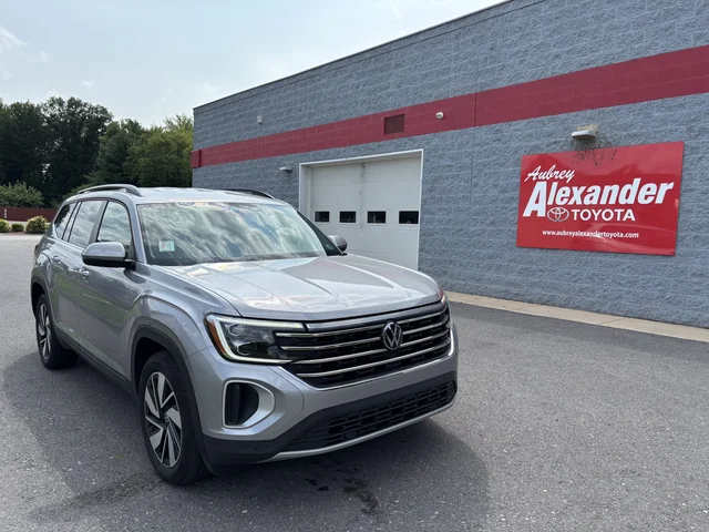 2025 Volkswagen Atlas 2.0T SE w/Technology