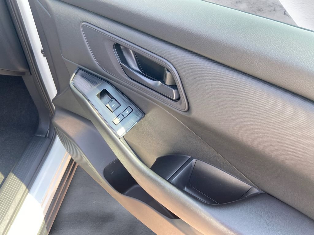 Used 2024 White Nissan S image 13