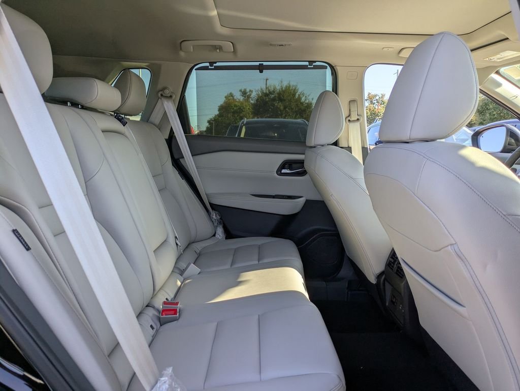 2025 Nissan Rogue SL - Photo 33