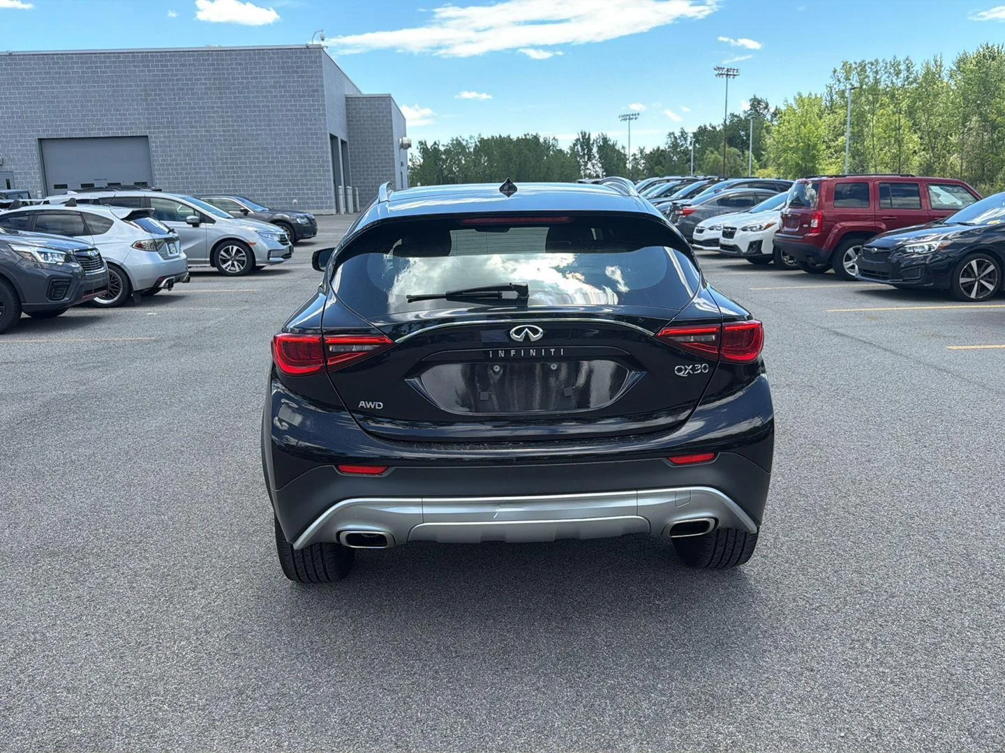 Used 2018 Malbec Black INFINITI Luxury image 5