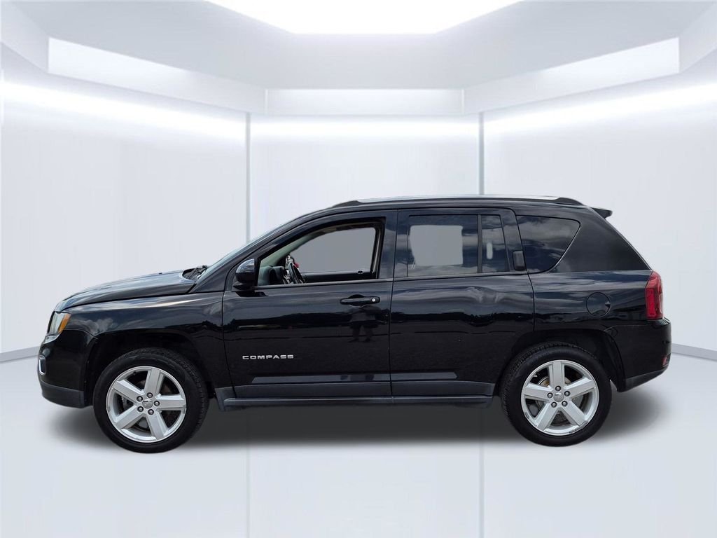 Used 2014 Black Jeep Latitude image 2