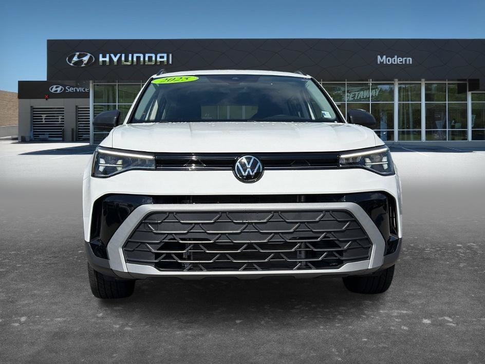 Used 2025 White Volkswagen S image 2